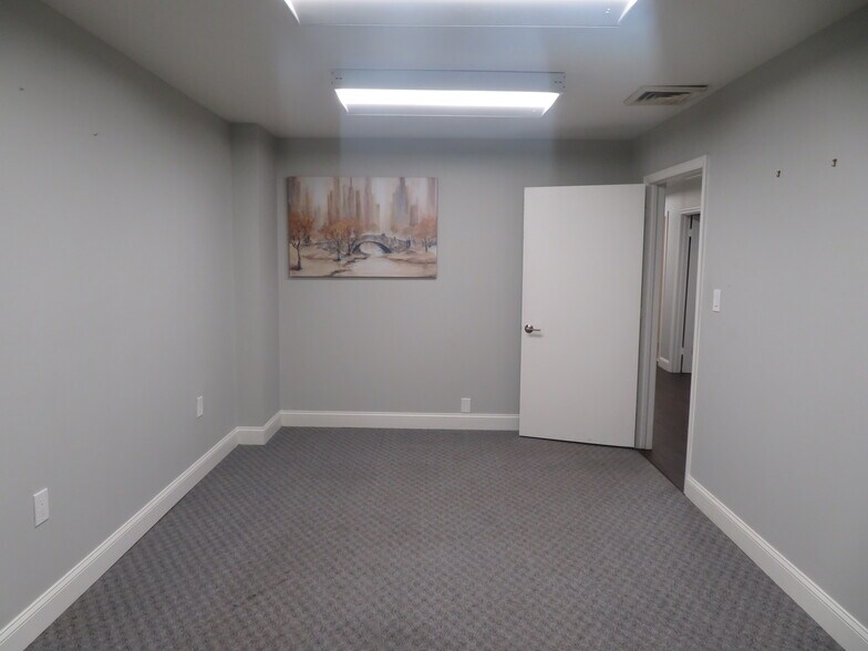 More Photos Of 12051-12083 Tech Rd, Silver Spring Light Manufacturing For Lease
