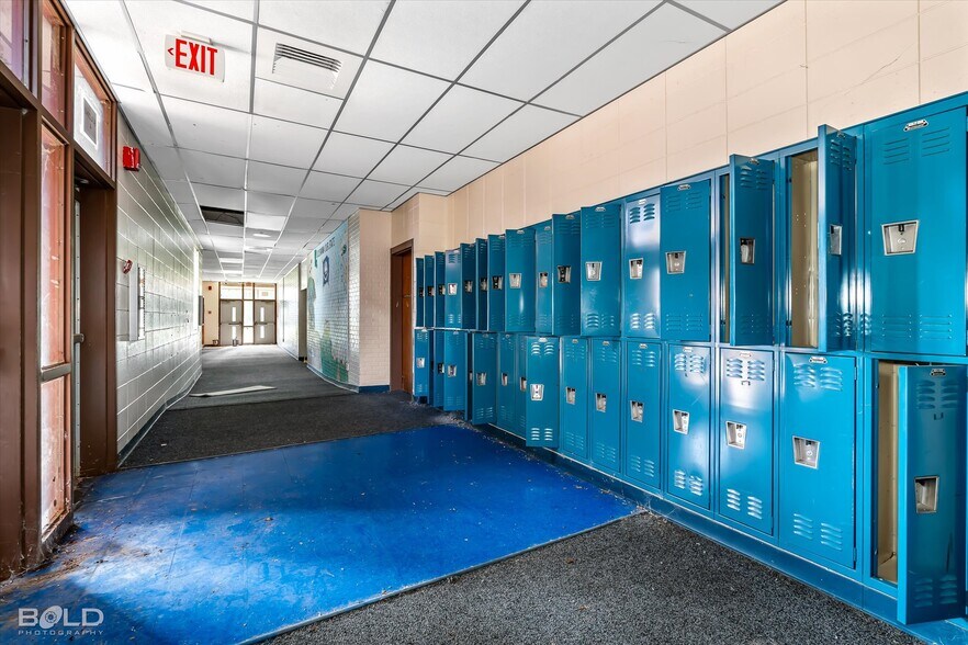 More Photos Of 200 All Saints Rd, Pelican Schools For Sale