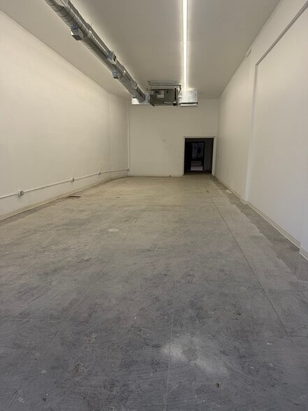 More Photos Of 832-842 San Pedro St, Los Angeles Warehouse For Lease