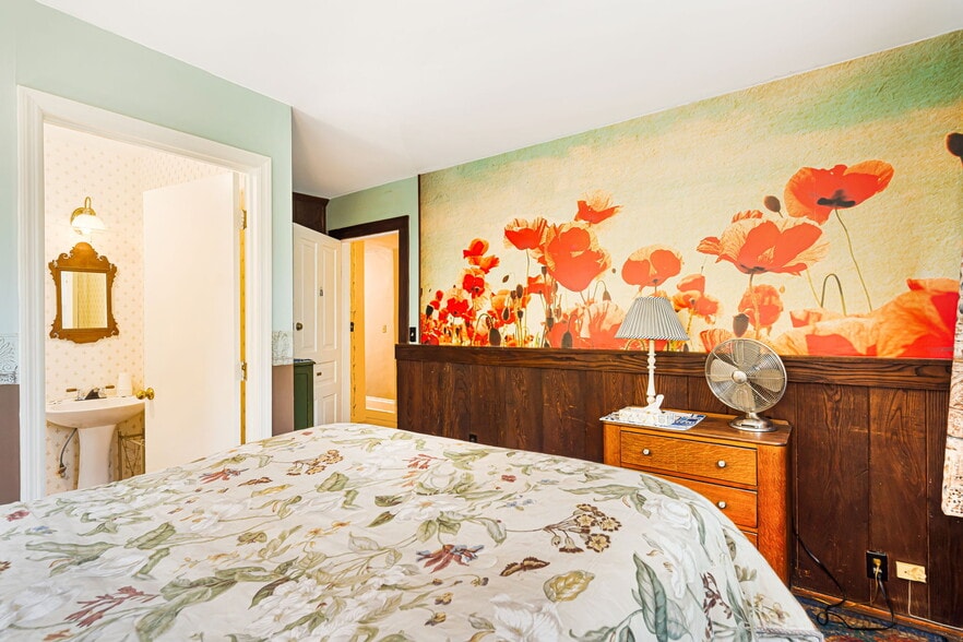 More Photos Of 1186 Old Us Hwy 70 W, Black Mountain Hospitality For Sale