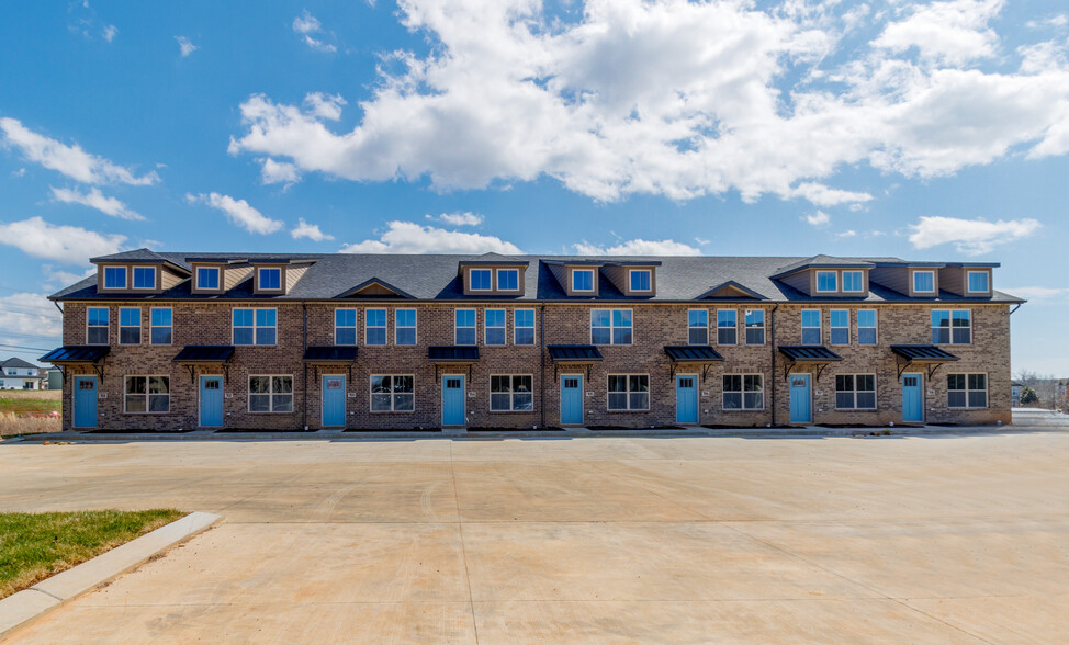 Primary Photo Of 1000 Henry Place Blvd, Clarksville Apartments For Sale