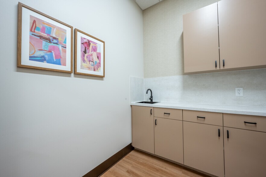 More Photos Of 3795 Boynton Beach Blvd, Boynton Beach Medical For Lease
