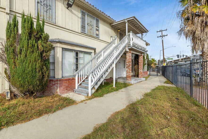 More Photos Of 1011 N Willowbrook Ave, Compton General Retail For Sale