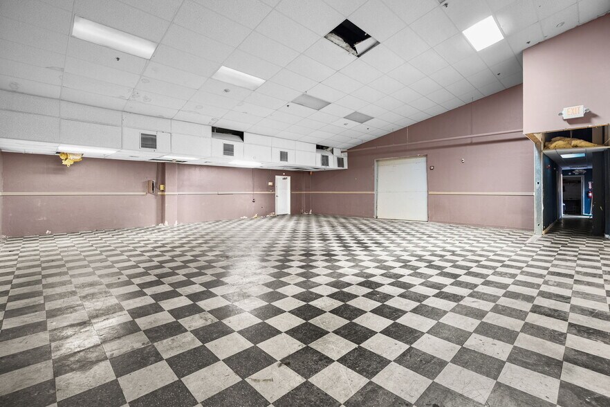 More Photos Of 2120 Collier Ave, Fort Myers Unknown For Lease