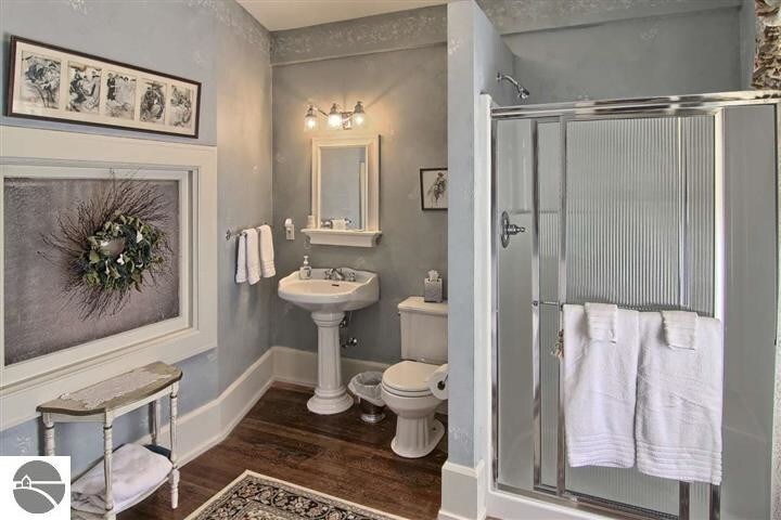 More Photos Of 230 Wellington St, Traverse City Hospitality For Sale