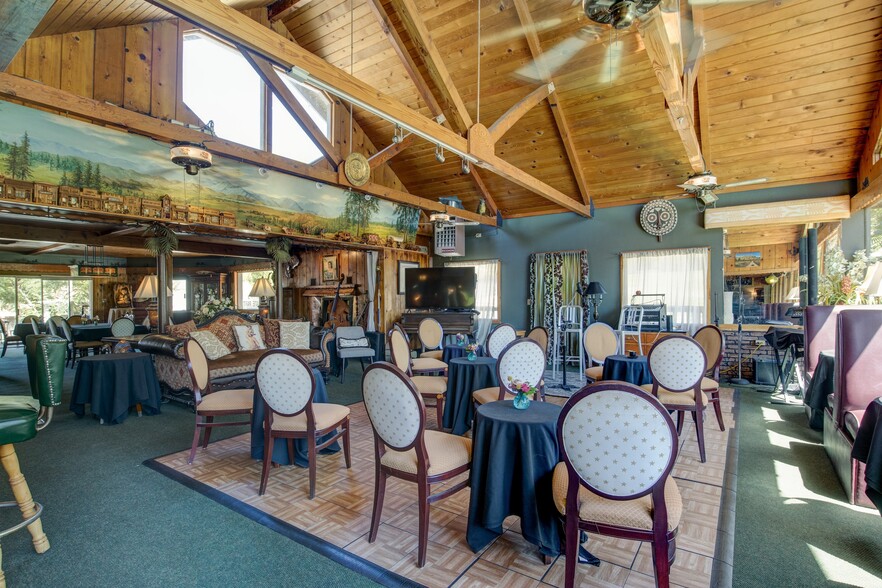 More Photos Of 13383 Sierra Way, Kernville Hotel For Sale