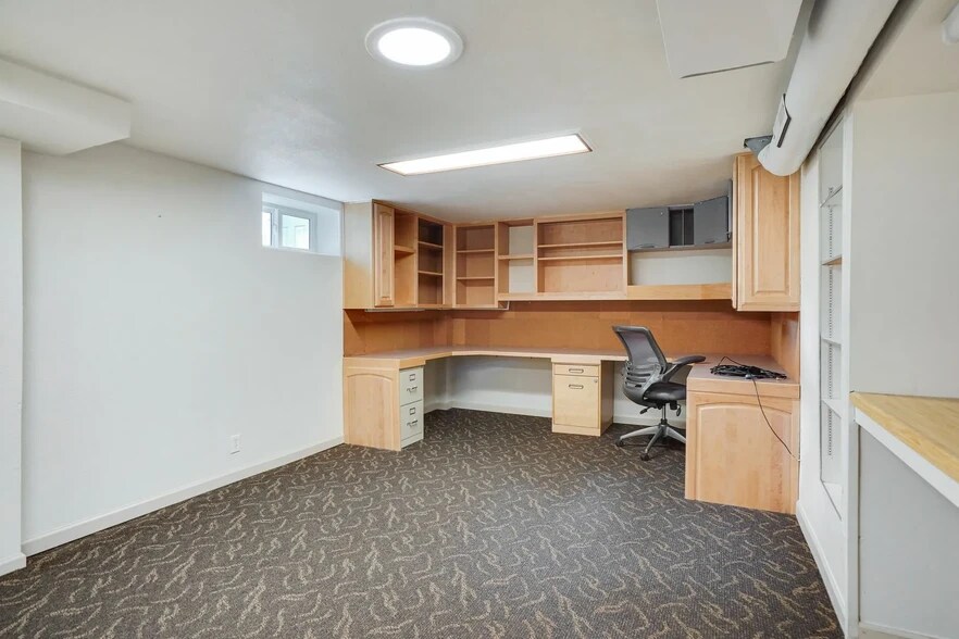 More Photos Of 1230 Fairview Ave SE, Salem Office For Sale