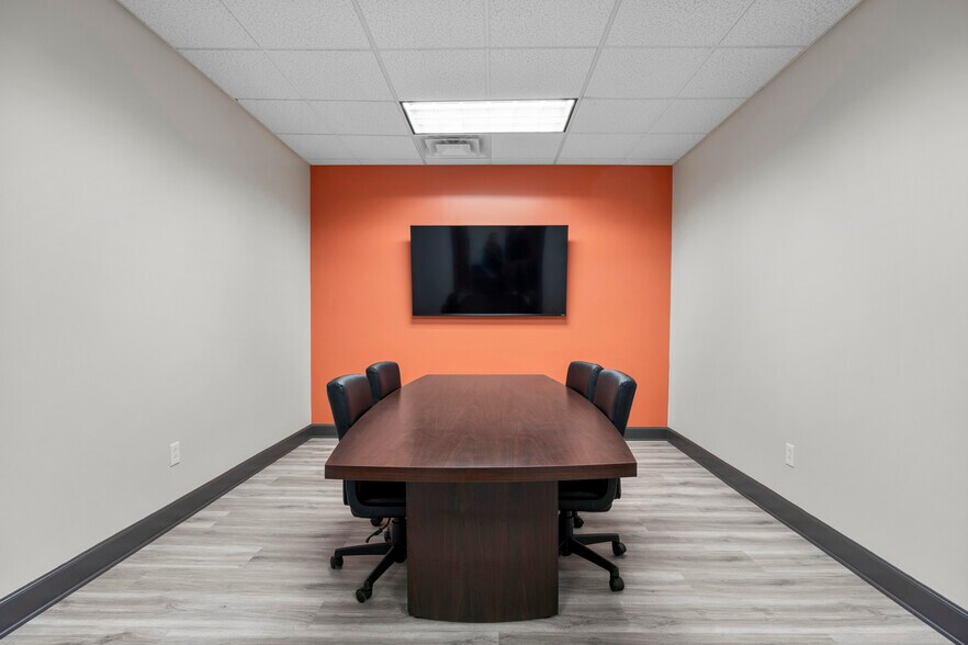 More Photos Of 930 Albany Shaker Rd, Latham Medical For Lease