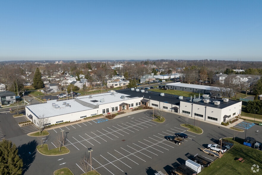 More Photos Of 44 Apple St, Tinton Falls Office For Lease