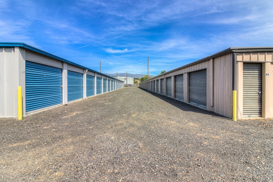 More Photos Of 46 Hatton Rd, Tieton Self Storage For Sale