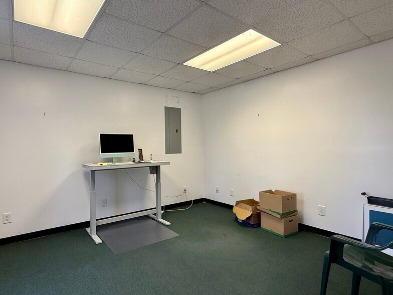 More Photos Of 219 Ridgeline Rd, Aberdeen Industrial For Lease