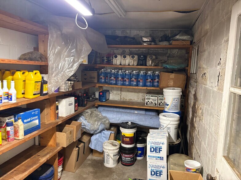 More Photos Of 101 Erie St, Amsterdam Warehouse For Sale