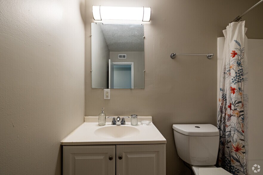 More Photos Of 1 Lakeside Rd, Greenville Apartments For Sale