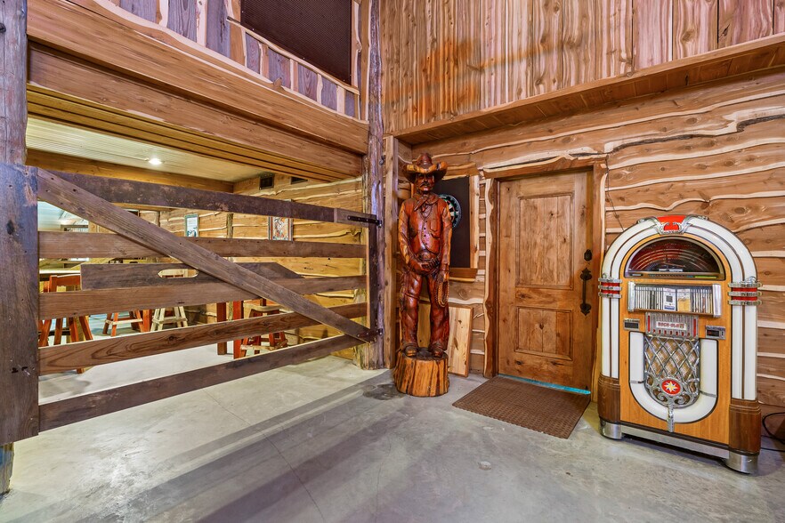 More Photos Of 2692 Highway 105 W, Navasota Specialty For Sale