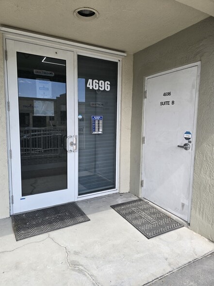 More Photos Of 4650-4698 NW 74th Ave, Miami Warehouse For Lease