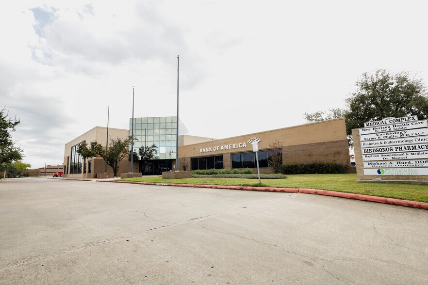 More Photos Of 4000 Garth Rd, Baytown Medical For Sale