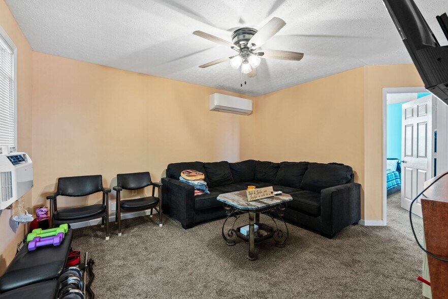 More Photos Of 808 Bypass Rd, Winchester Freestanding For Sale