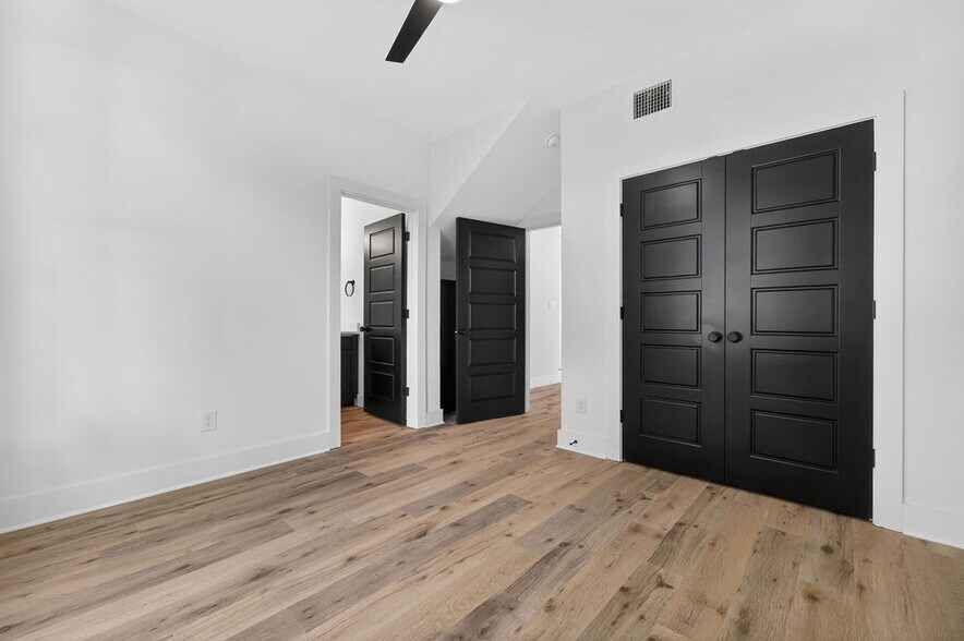 More Photos Of 125 Dashiell St, San Antonio Multifamily For Sale