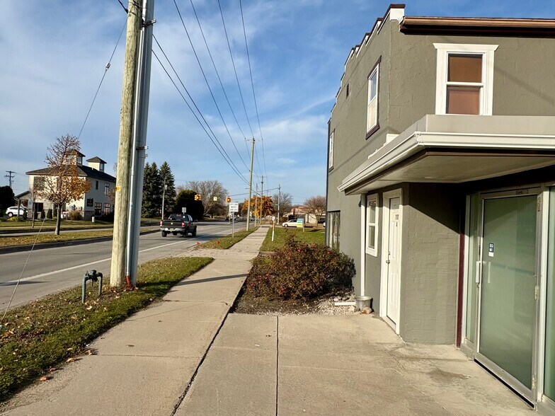 More Photos Of 717 Woodmere Ave, Traverse City Storefront Retail Residential For Lease