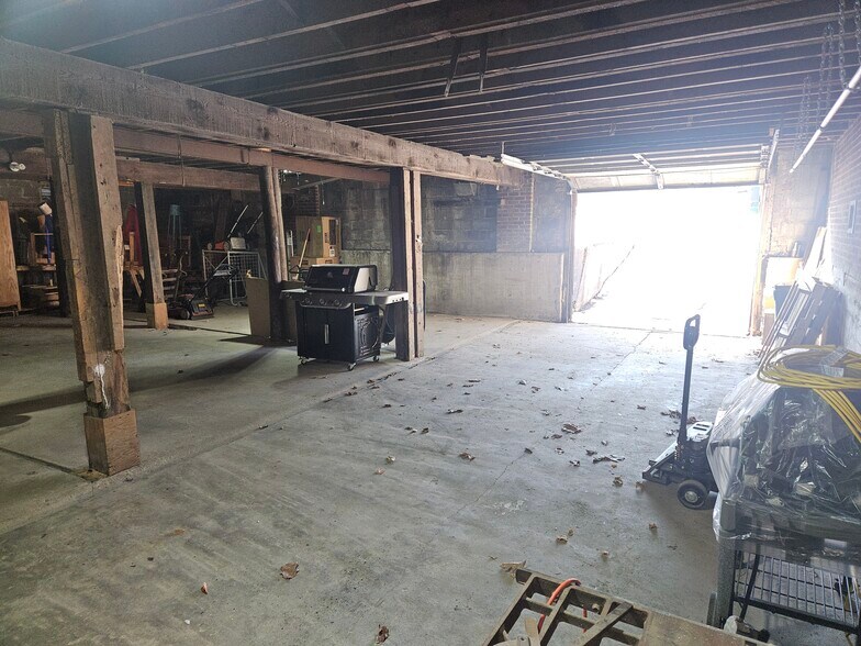 More Photos Of 51 Bank St, Orchard Park Warehouse For Sale