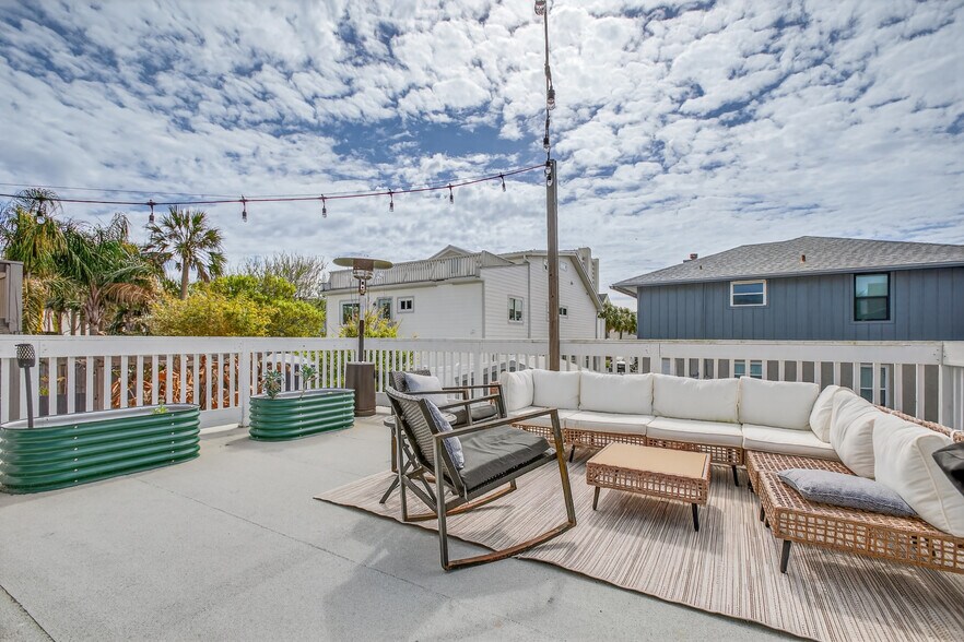 More Photos Of 123 Margaret St, Neptune Beach Multifamily For Sale