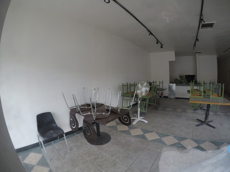 More Photos Of 7780 Foothill Blvd, Tujunga Restaurant For Sale