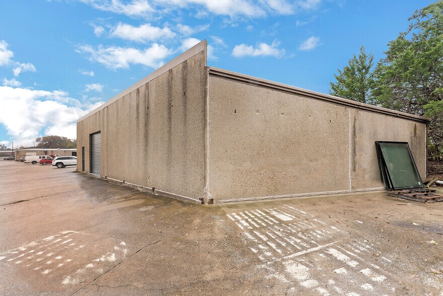 More Photos Of 720 Military Pky, Mesquite Industrial For Lease