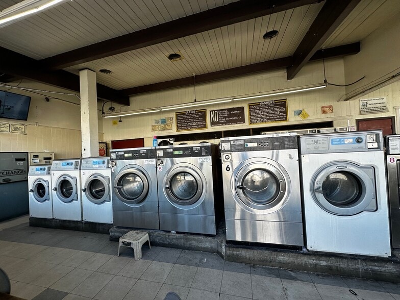 More Photos Of 1861 Orchard Ave, San Leandro Supermarket For Lease