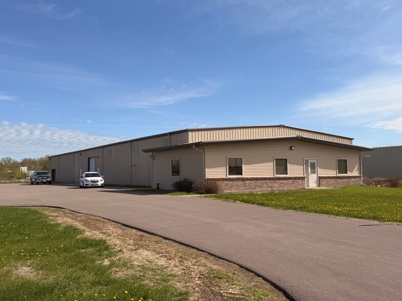 More Photos Of 805 Prospect Ave, Osceola Manufacturing For Sale