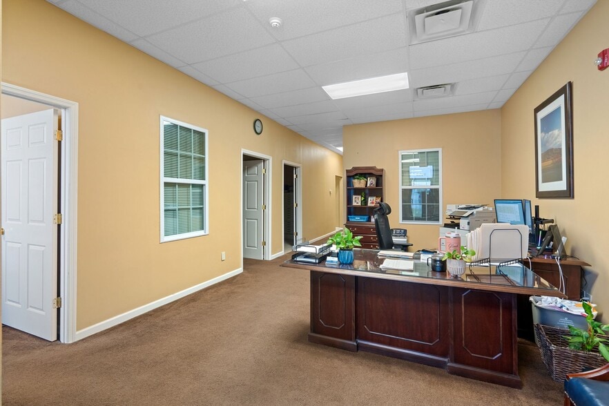 More Photos Of 6978 Lebanon Rd, Mount Juliet Showroom For Sale