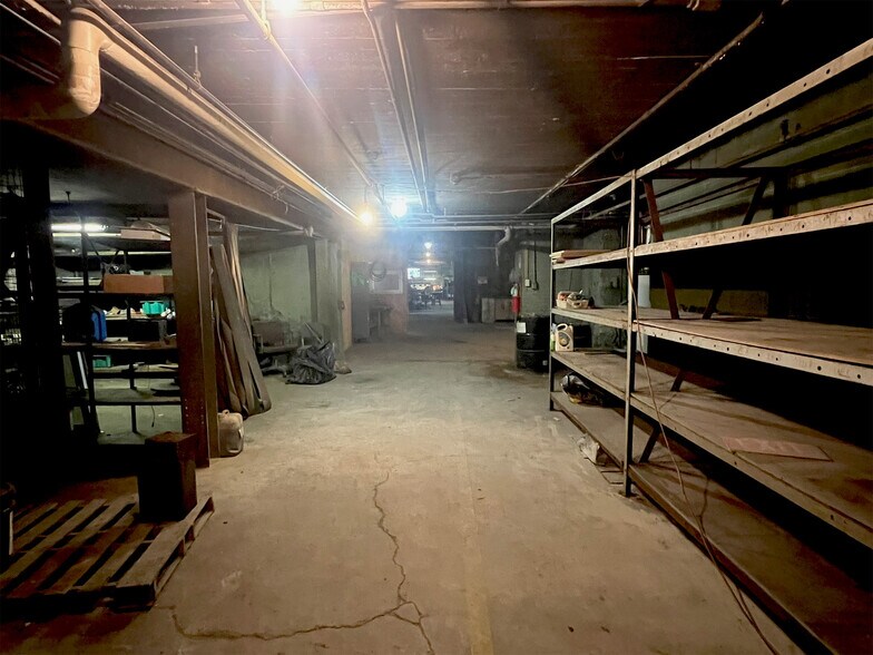 More Photos Of 1040 W 12th St, Erie Manufacturing For Sale