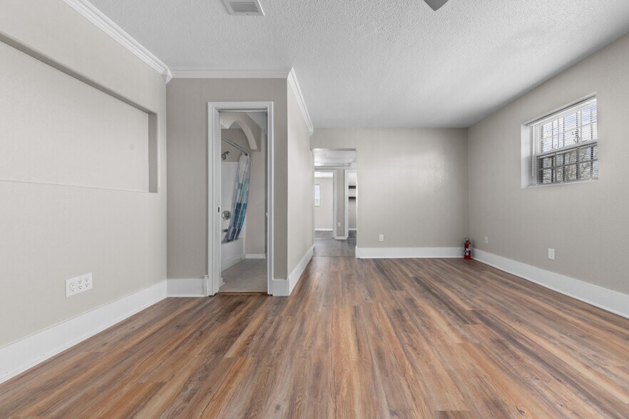 More Photos Of 210 W Dunn Ave, Killeen Office For Sale