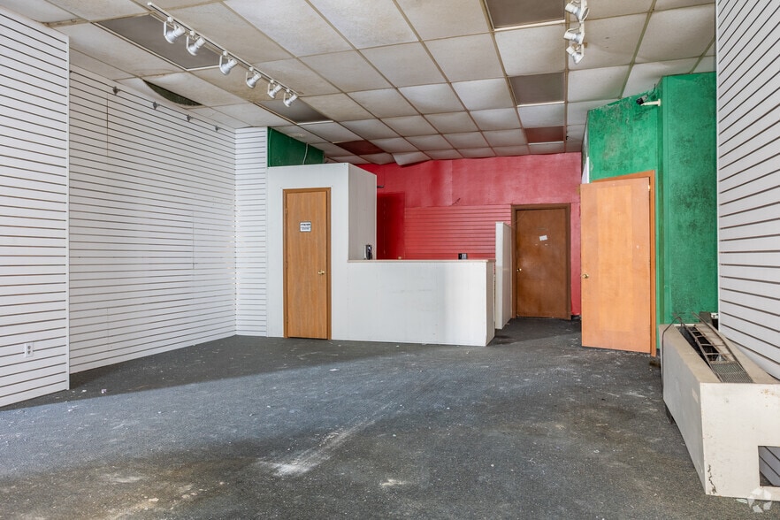 More Photos Of 401 11th St, Huntington Unknown For Sale