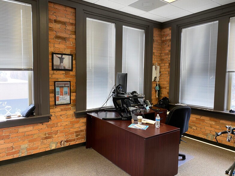 More Photos Of 105 E North St, Greenville Office For Lease