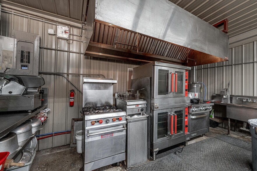 More Photos Of 6746 Baton Rouge ave, Mansura Restaurant For Sale