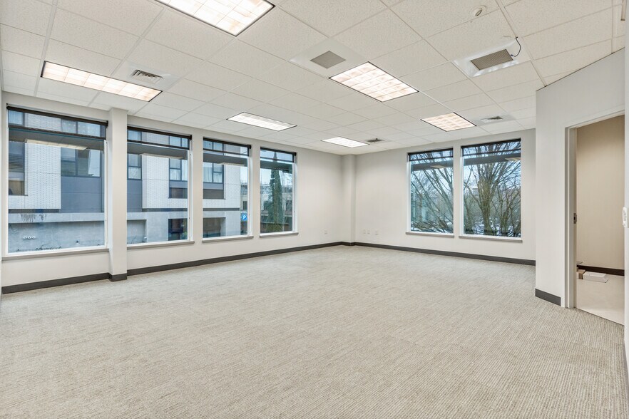 More Photos Of 201 Ferry St SE, Salem Office For Lease