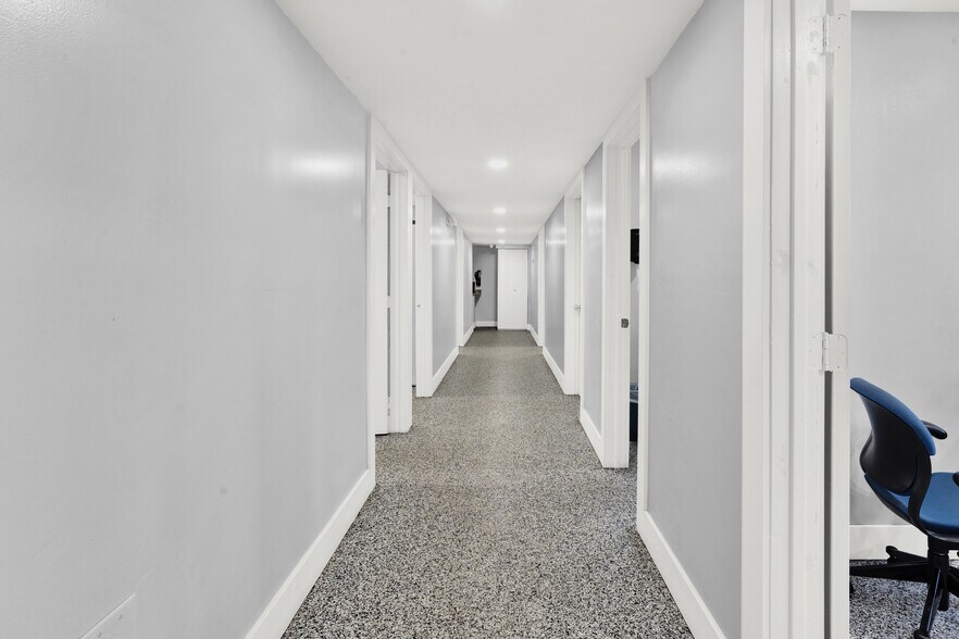 More Photos Of 9000 NW 97th Ter, Medley Manufacturing For Sale