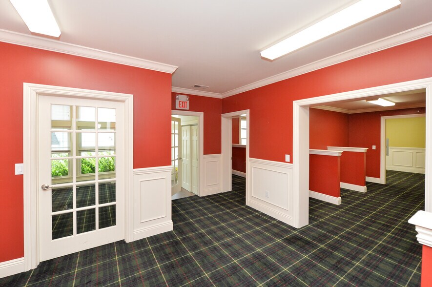 More Photos Of 45-47 E Main St, Ramsey Office Residential For Lease