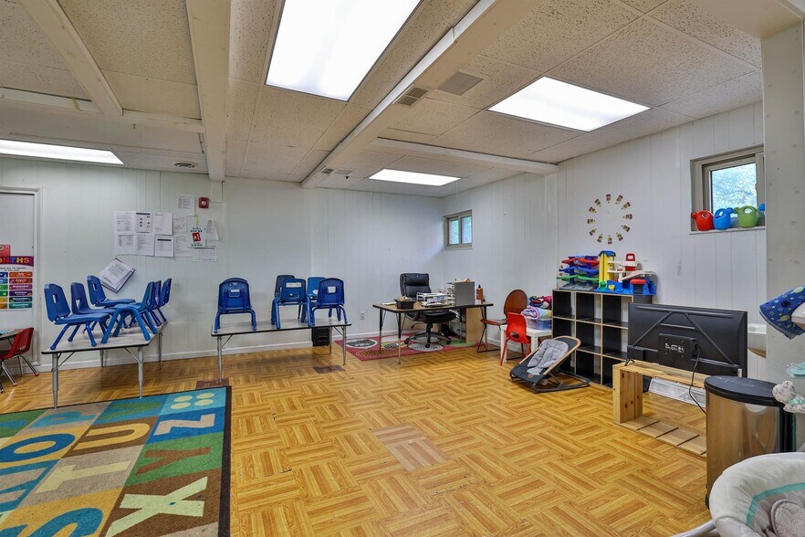 More Photos Of 2651 Highland Ave, Cincinnati Medical For Sale