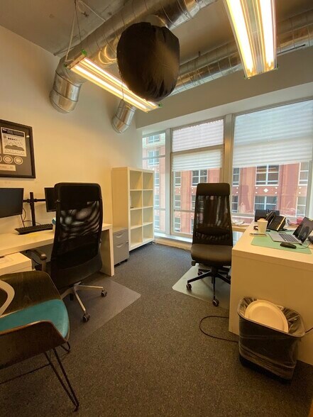 More Photos Of 14 NE 1st Ave, Miami Office For Sale