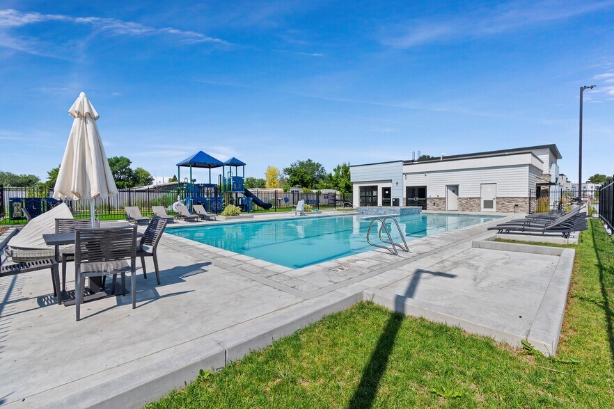 More Photos Of 1275 Caldwell Blvd, Nampa Apartments For Sale