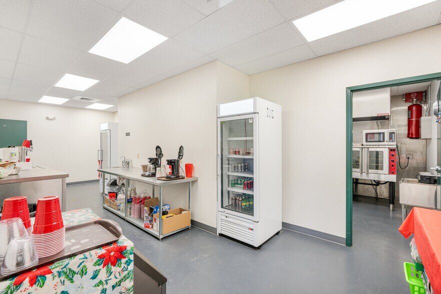 More Photos Of 111 N Broadway, Wind Gap Freestanding For Sale