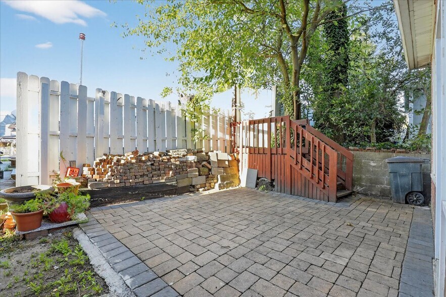 More Photos Of 55 E Front St, Keyport Office For Sale