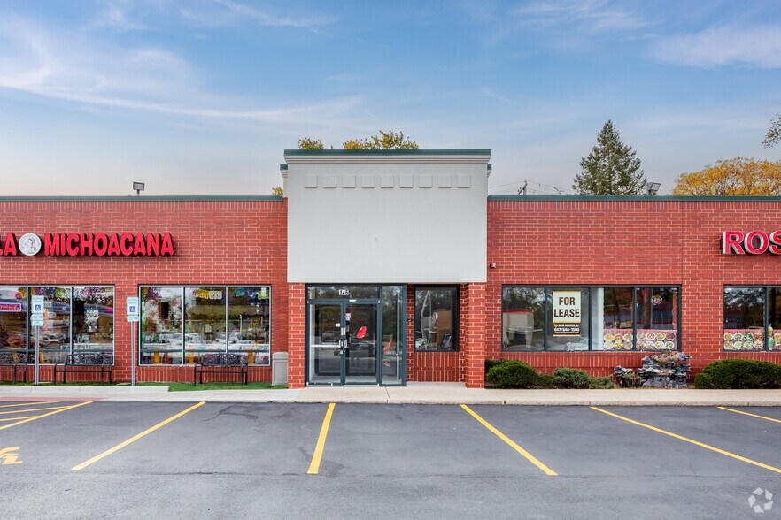 More Photos Of 110-154 W Irving Park Blvd, Bensenville General Retail For Lease