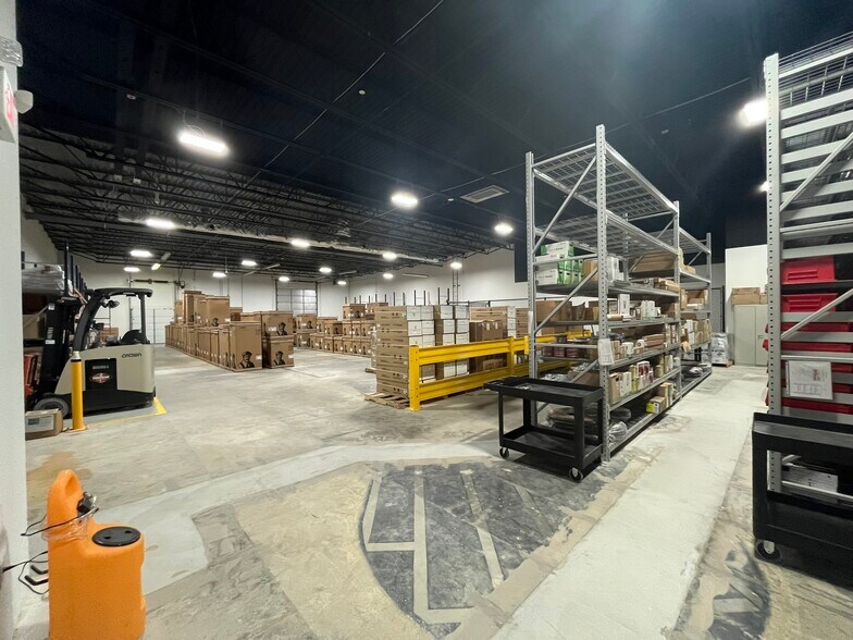 More Photos Of 222 Metro Center Blvd, Warwick Light Manufacturing For Lease