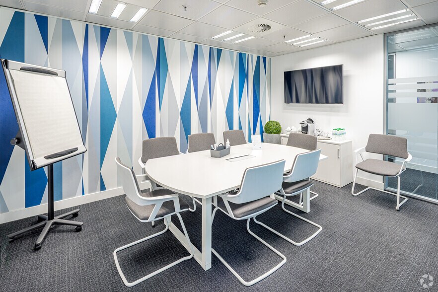 More Photos Of 93 Paseo Castellana, Madrid Coworking Space