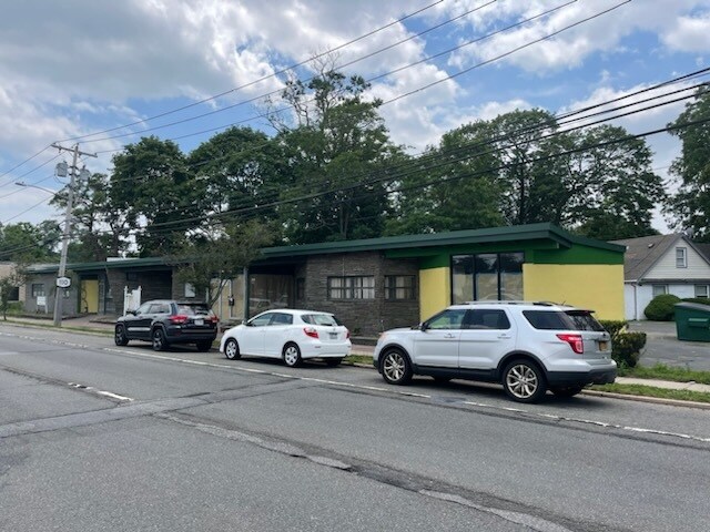 More Photos Of 570 Broadway, Amityville Office For Sale