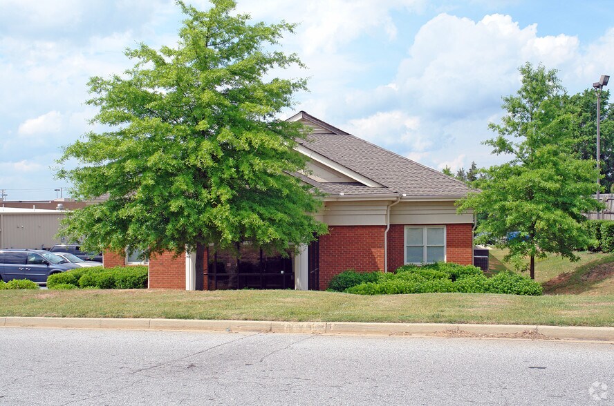 More Photos Of 35 Ray E Talley Ct, Simpsonville Medical For Lease