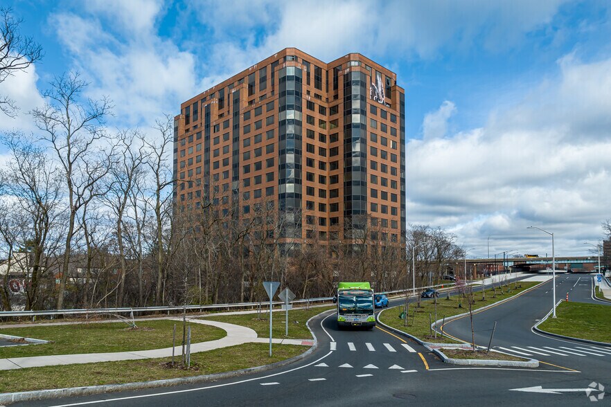 More Photos Of 25 Sigourney St, Hartford Office For Sale