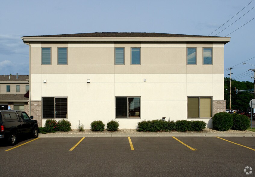 More Photos Of 2994 Rice St, Little Canada Coworking Space